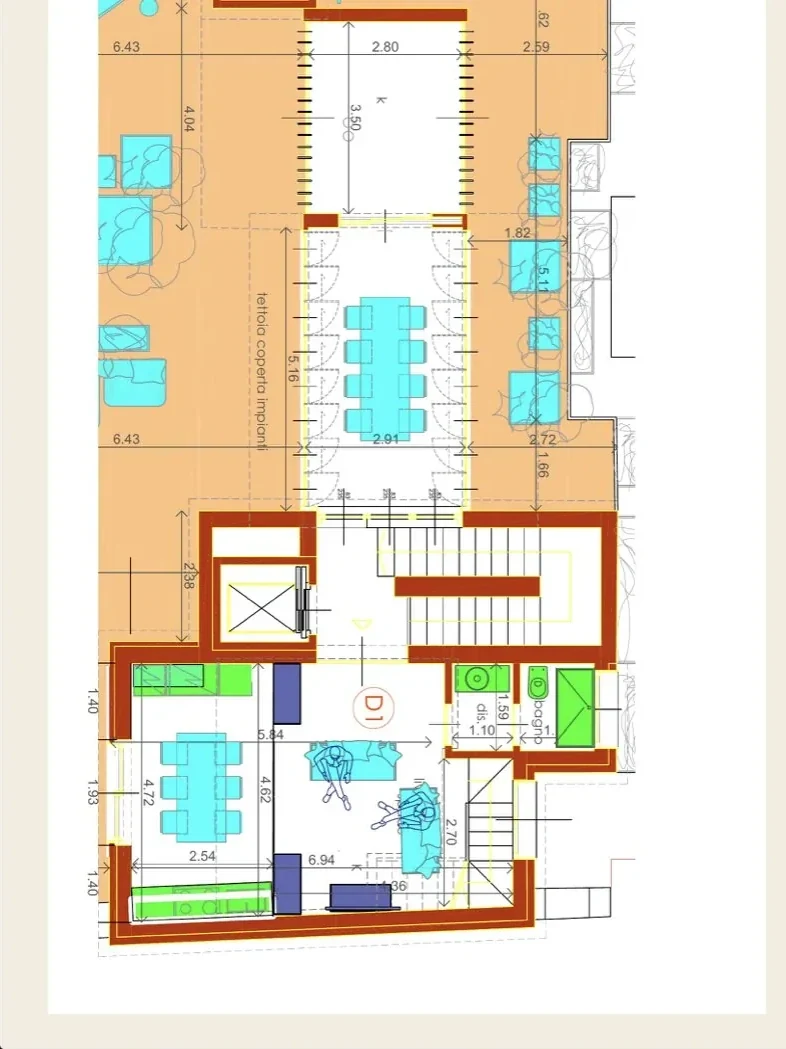 Planimetria del quinto piano con soggiorno, cucina e terrazzo